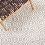Safavieh Marbella 325 Rug, MRB325 - Ivory / Beige
