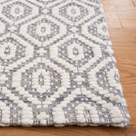 Safavieh Marbella 325 Rug, MRB325 - Grey / Ivory