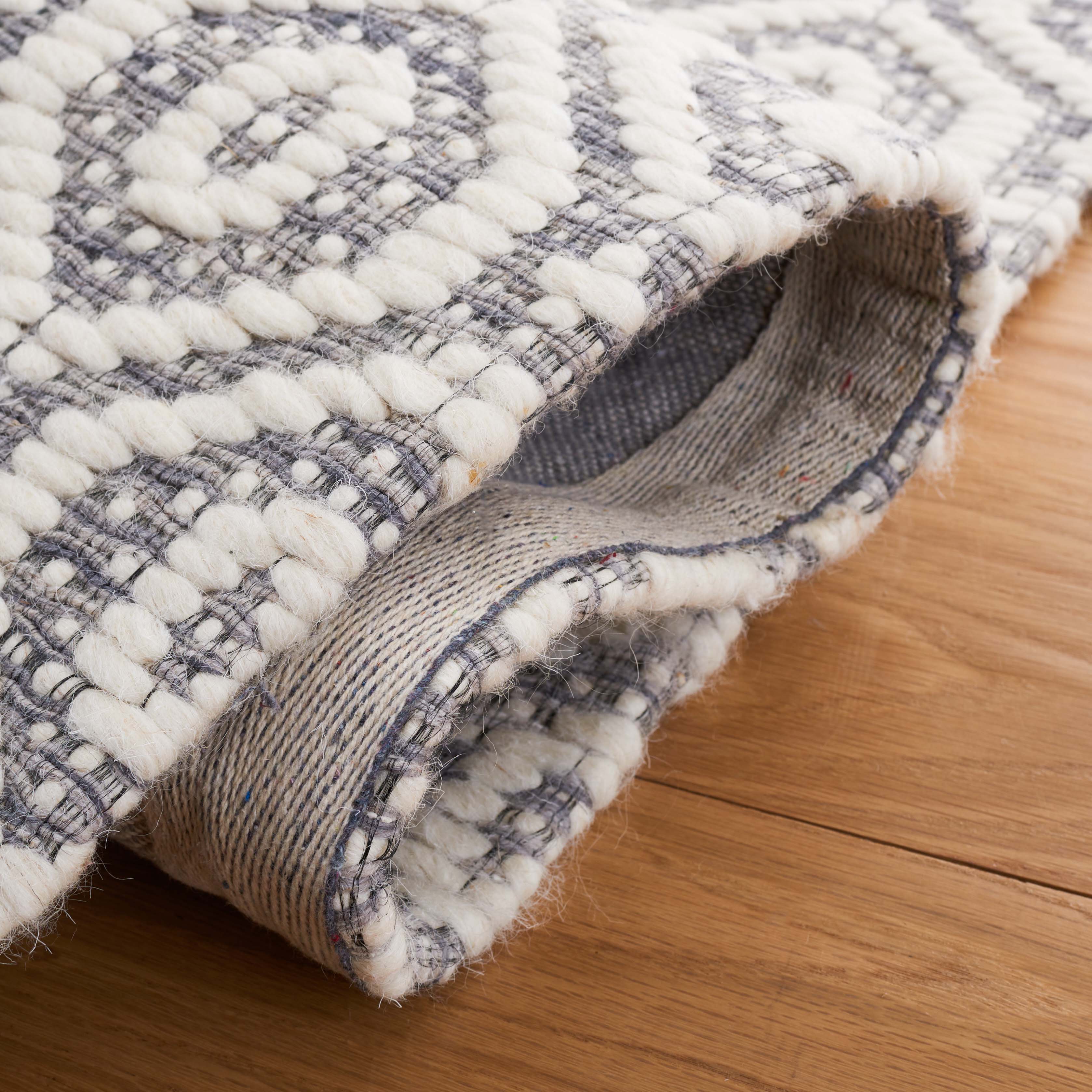 Safavieh Marbella 325 Rug, MRB325 - Grey / Ivory