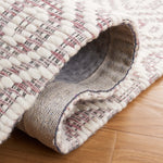 Safavieh Marbella 325 Rug, MRB325 - Pink / Ivory