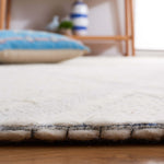 Safavieh Marbella 326 Rug, MRB326 - Navy / Ivory