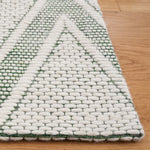 Safavieh Marbella 326 Rug, MRB326 - Green / Ivory