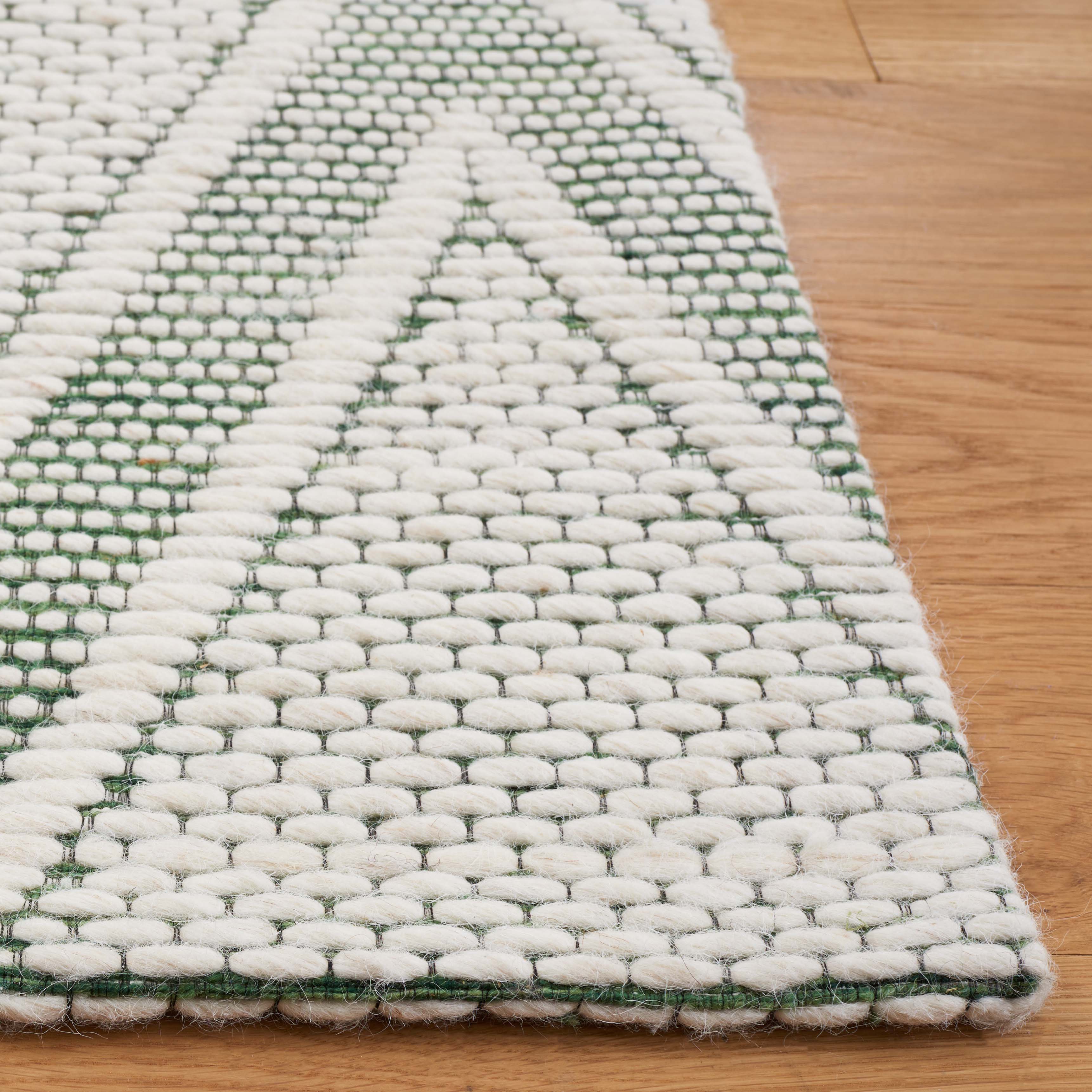 Safavieh Marbella 326 Rug, MRB326 - Green / Ivory