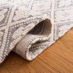 Safavieh Marbella 328 Rug, MRB328 - Grey / Ivory