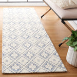 Safavieh Marbella 328 Rug, MRB328 - Blue / Ivory
