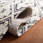 Safavieh Marbella 328 Rug, MRB328 - Black / Ivory