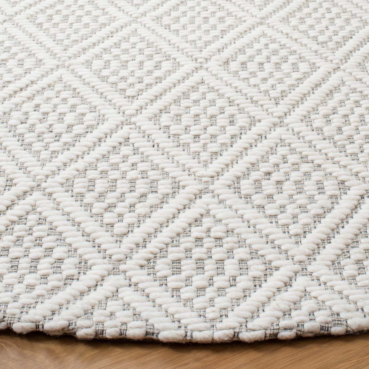 Safavieh Marbella 394 Rug, MRB394 - Ivory