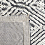 Safavieh Marbella 451 Rug, MRB451 - Ivory / Black