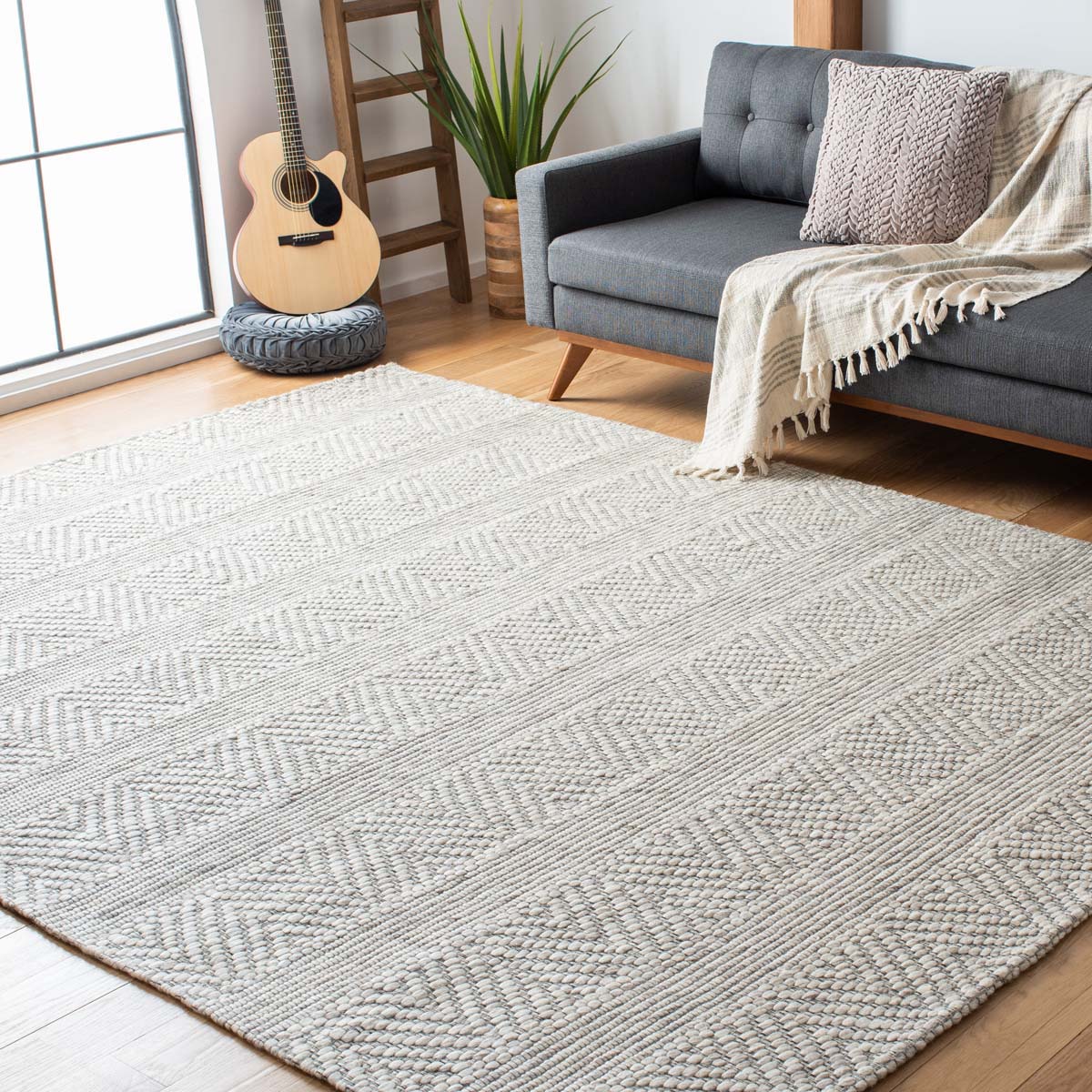 Safavieh Marbella 554 Rug, MRB554 - Beige / Light Grey
