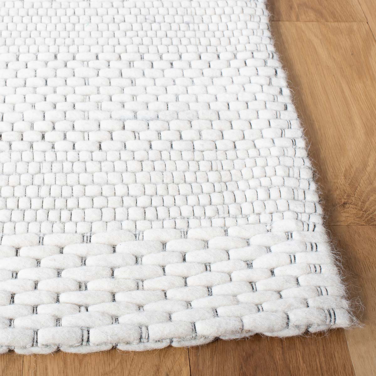 Safavieh Marbella 556 Rug, MRB556 - Ivory