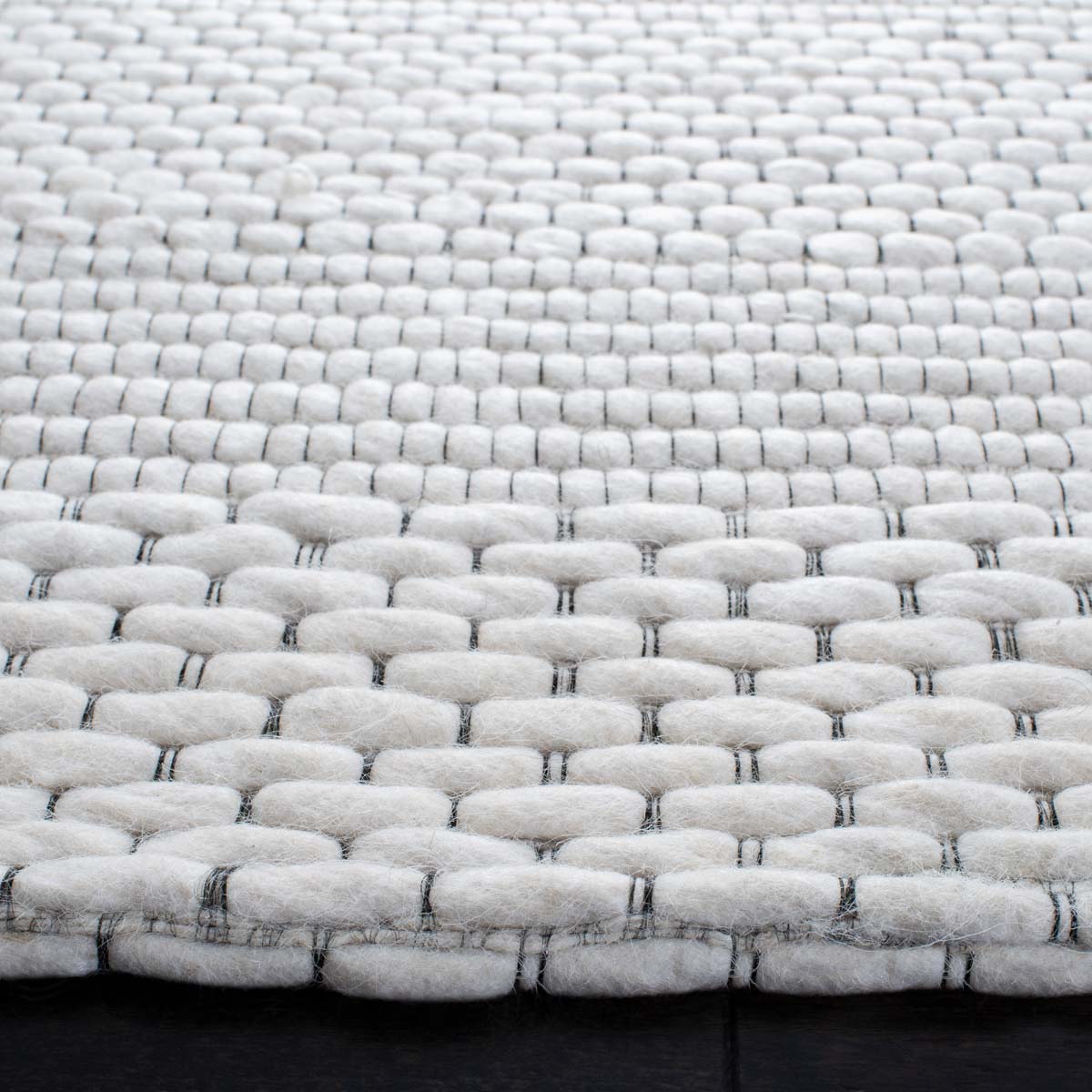 Safavieh Marbella 556 Rug, MRB556 - Ivory