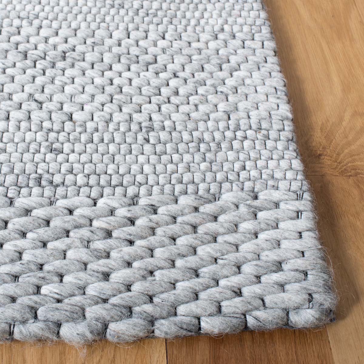 Safavieh Marbella 556 Rug, MRB556 - Silver / Grey