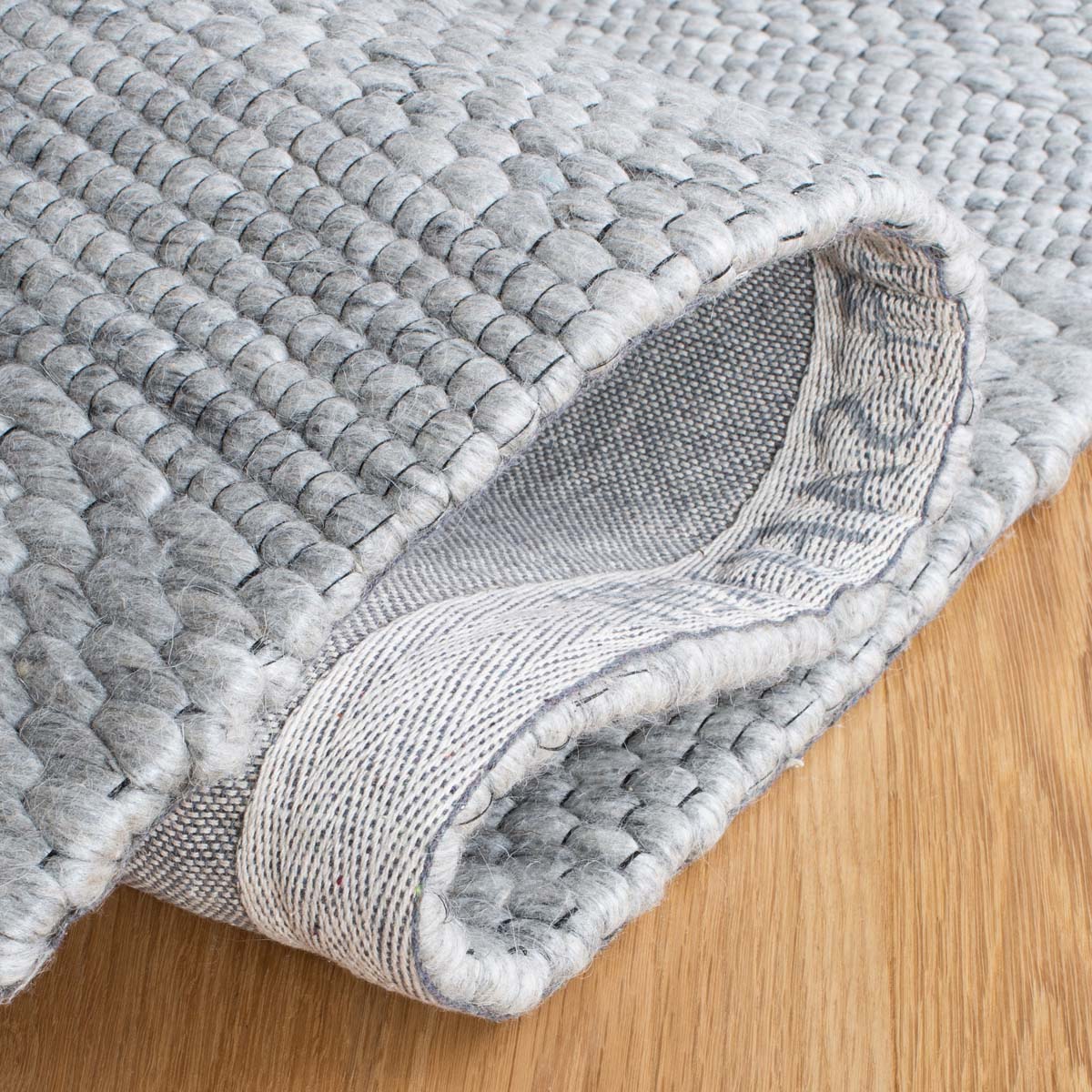 Safavieh Marbella 556 Rug, MRB556 - Silver / Grey