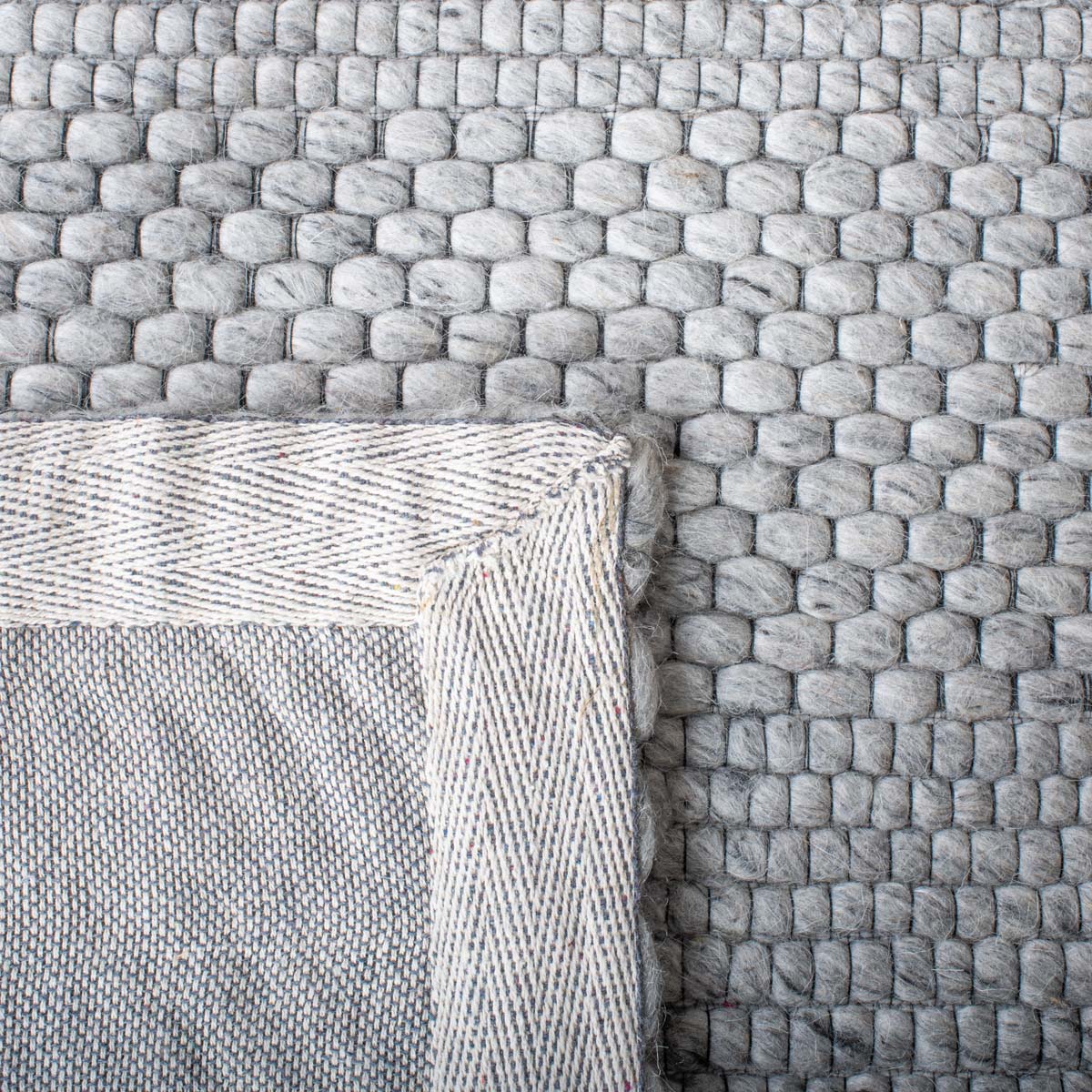 Safavieh Marbella 556 Rug, MRB556 - Silver / Grey