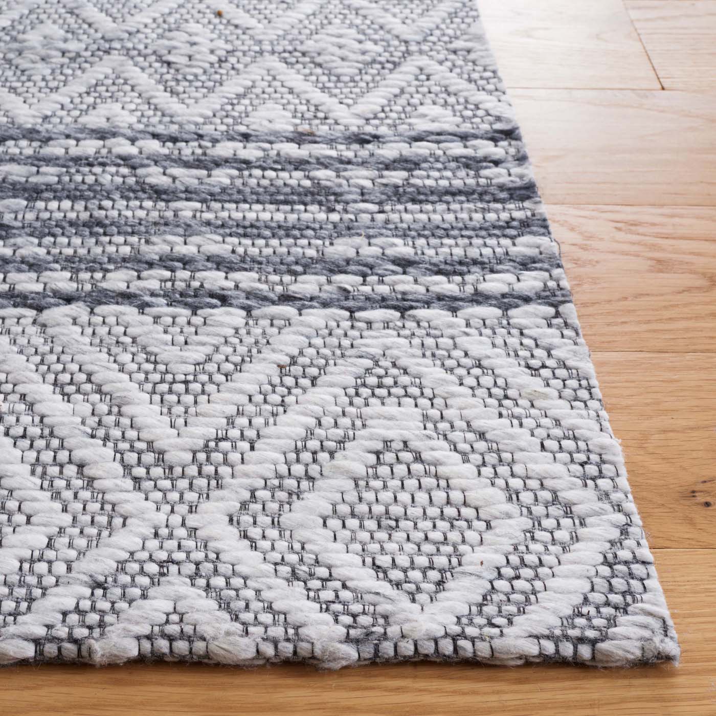 Safavieh Marbella 854 Rug, MRB854 - Ivory / Grey