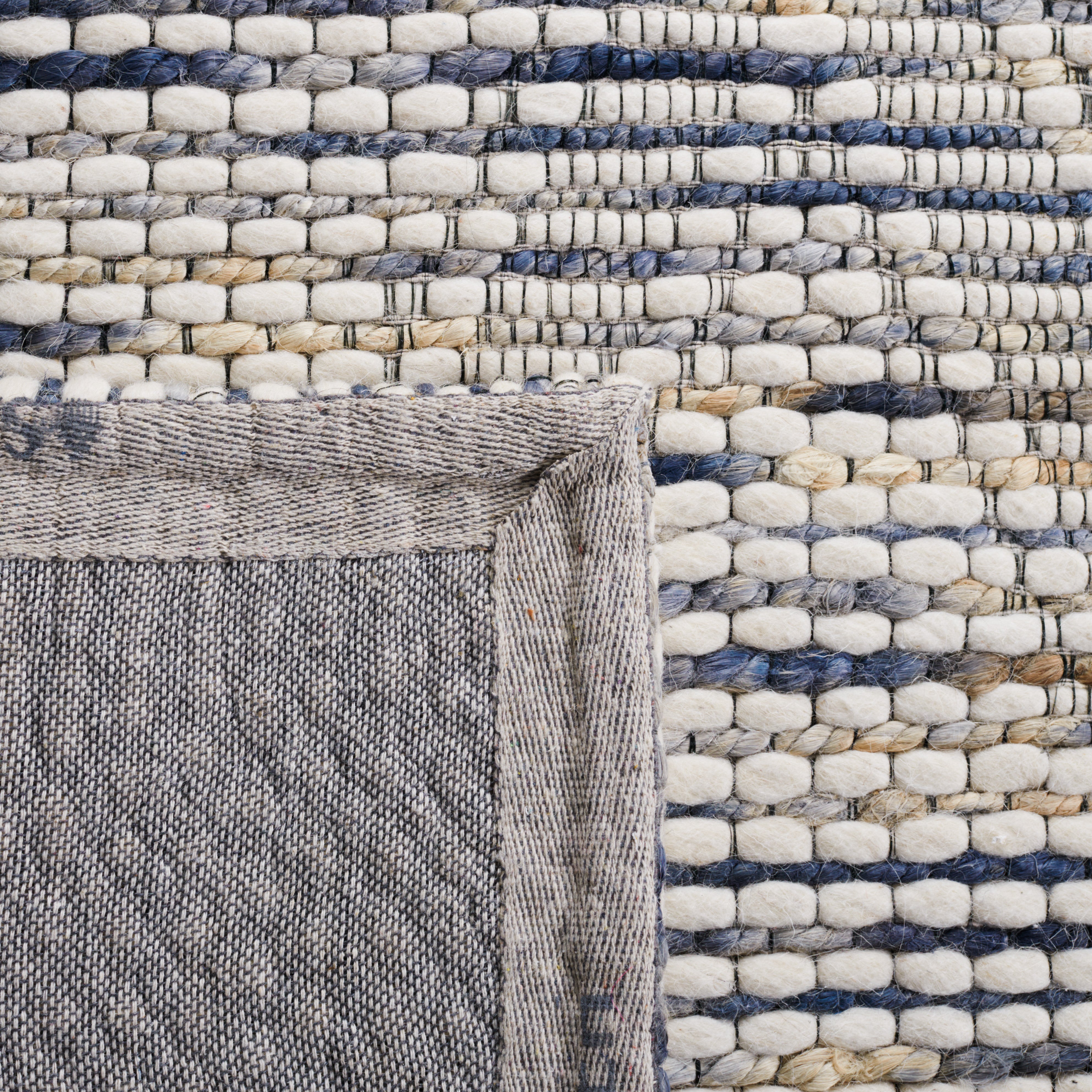 Safavieh Marbella 901 Rug, MRB901 - Ivory / Blue