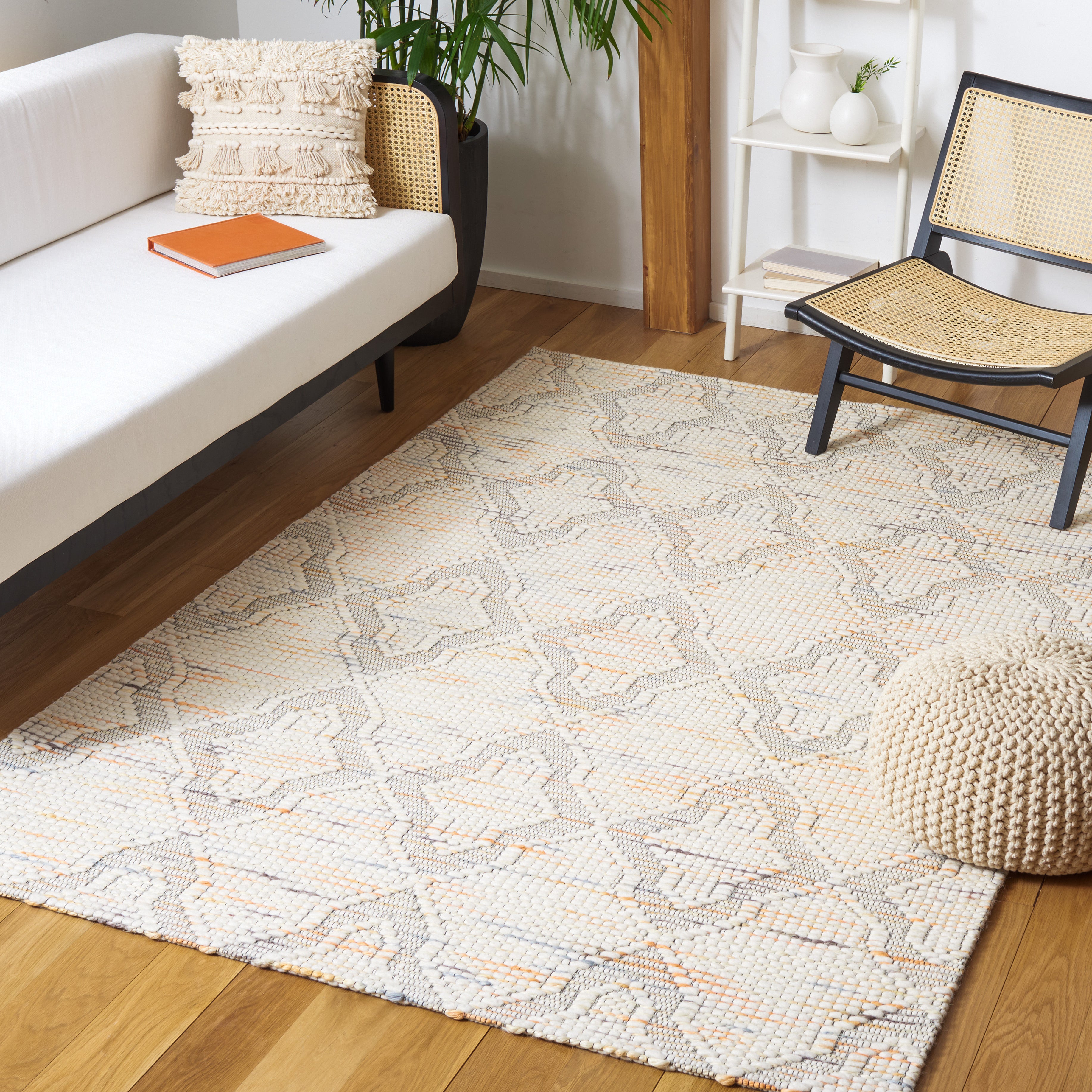 Safavieh Marbella 903 Rug, MRB903 - Ivory / Orange