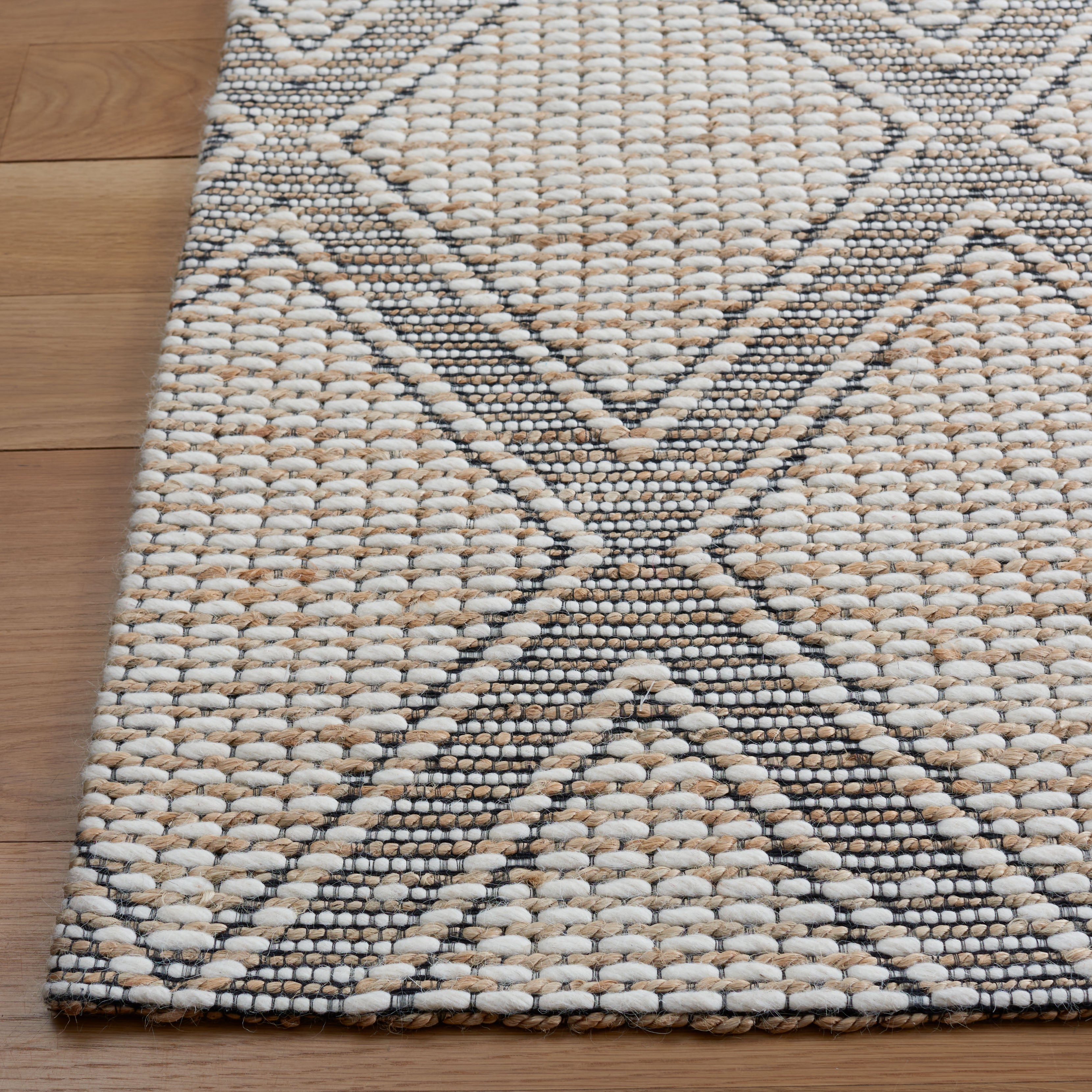 Safavieh Marbella 905 Rug, MRB905 - Natural / Ivory