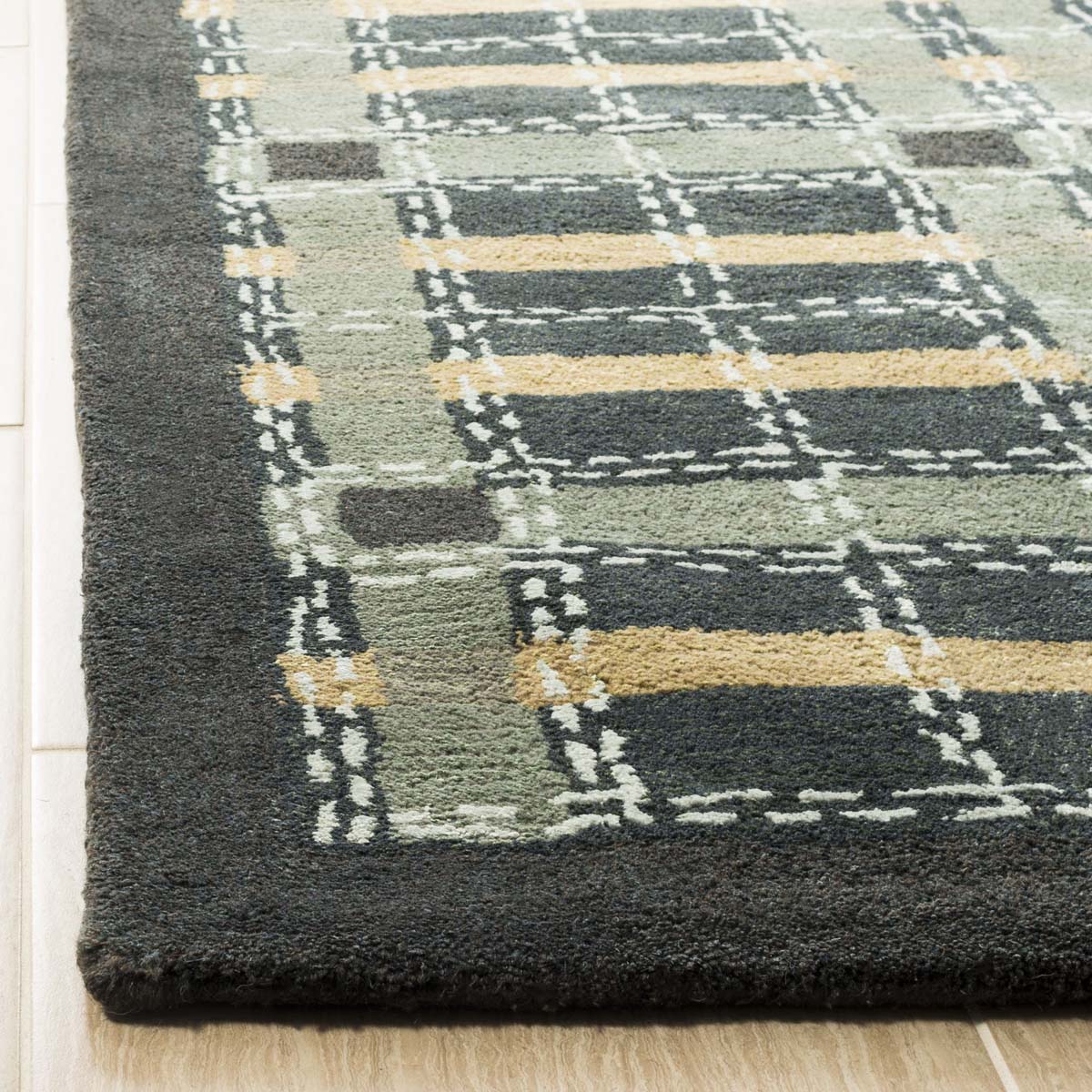 Martha Stewart 3613 Rug, MSR3613 - Wrought Irn Nvy