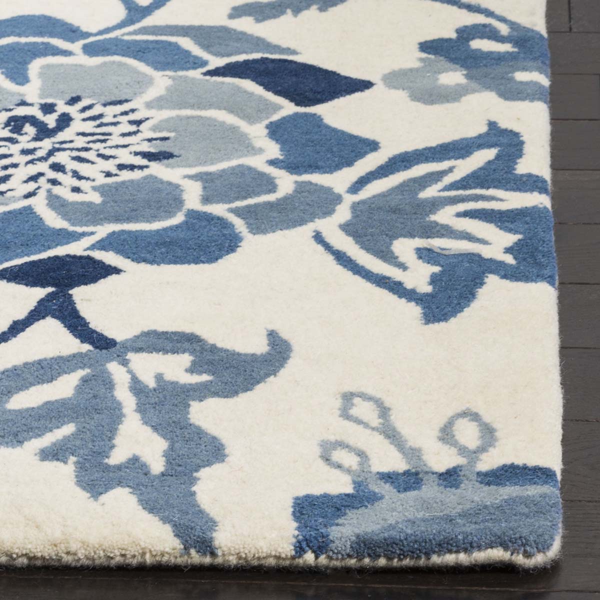 Martha Stewart 4732 Rug, MSR4732 - Azurite