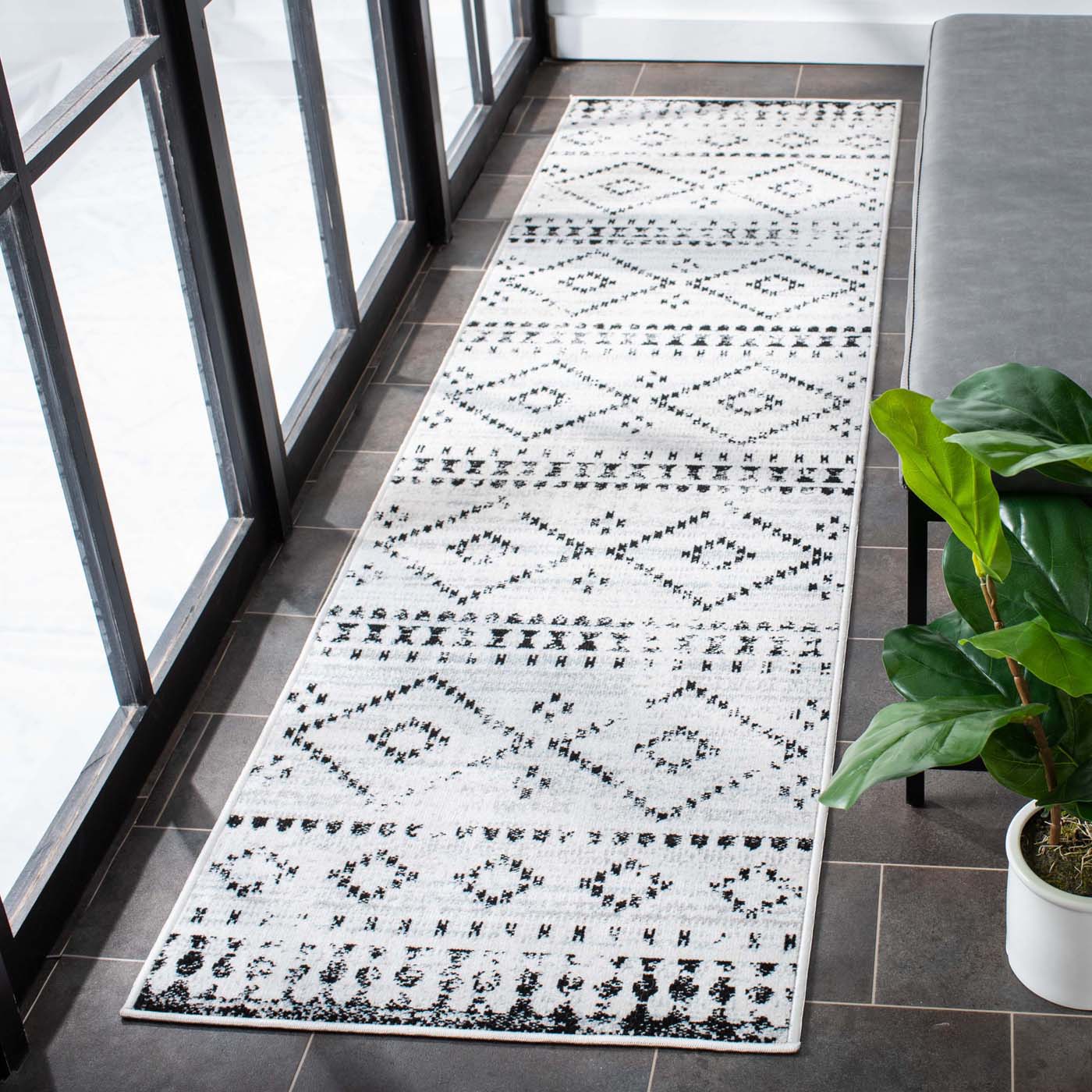 Safavieh Montage 291 Rug, MTG291 - Grey / Ivory