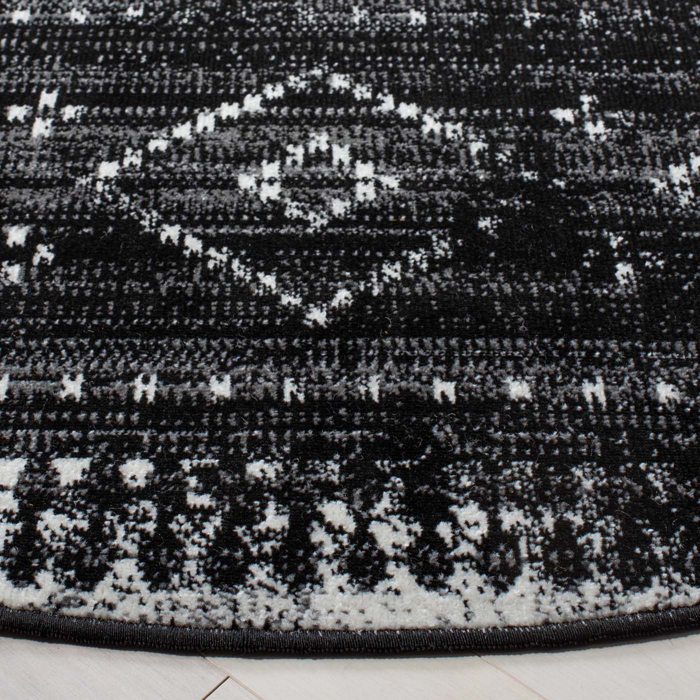 Safavieh Montage 291 Rug, MTG291 - Grey / Black