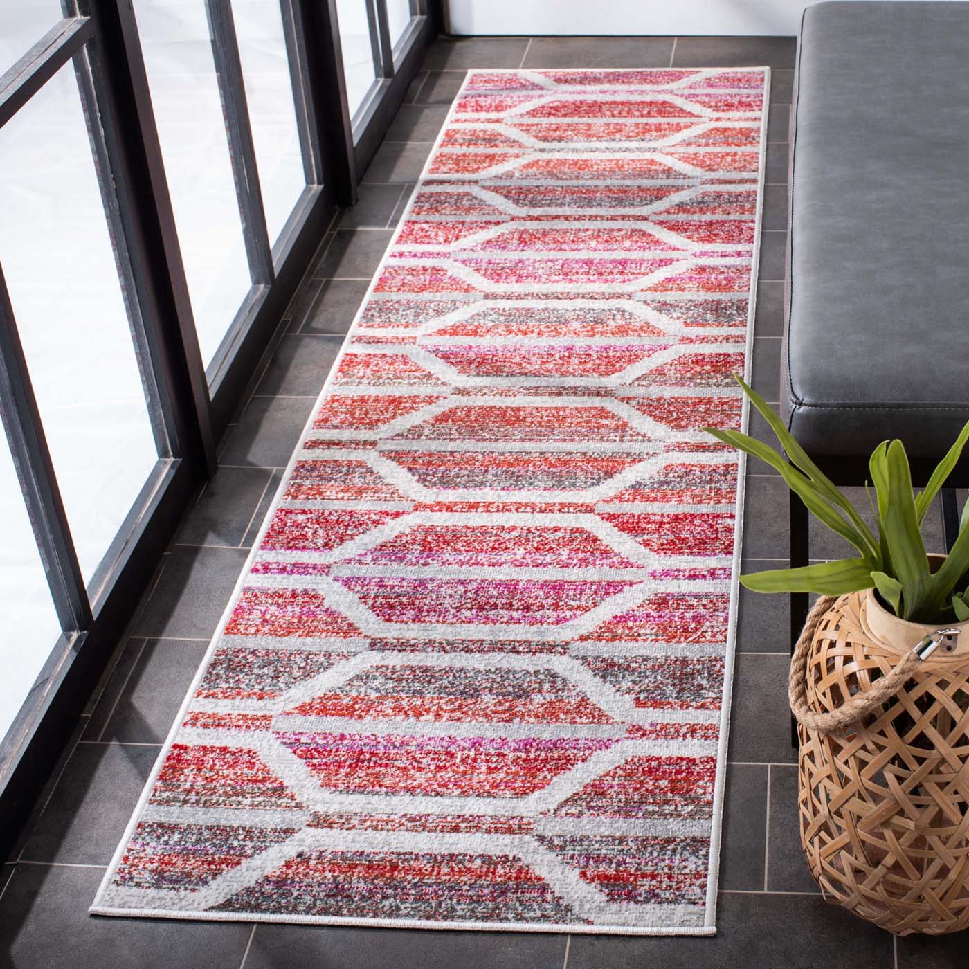 Safavieh Montage 481 Rug, MTG481 - Red / Ivory