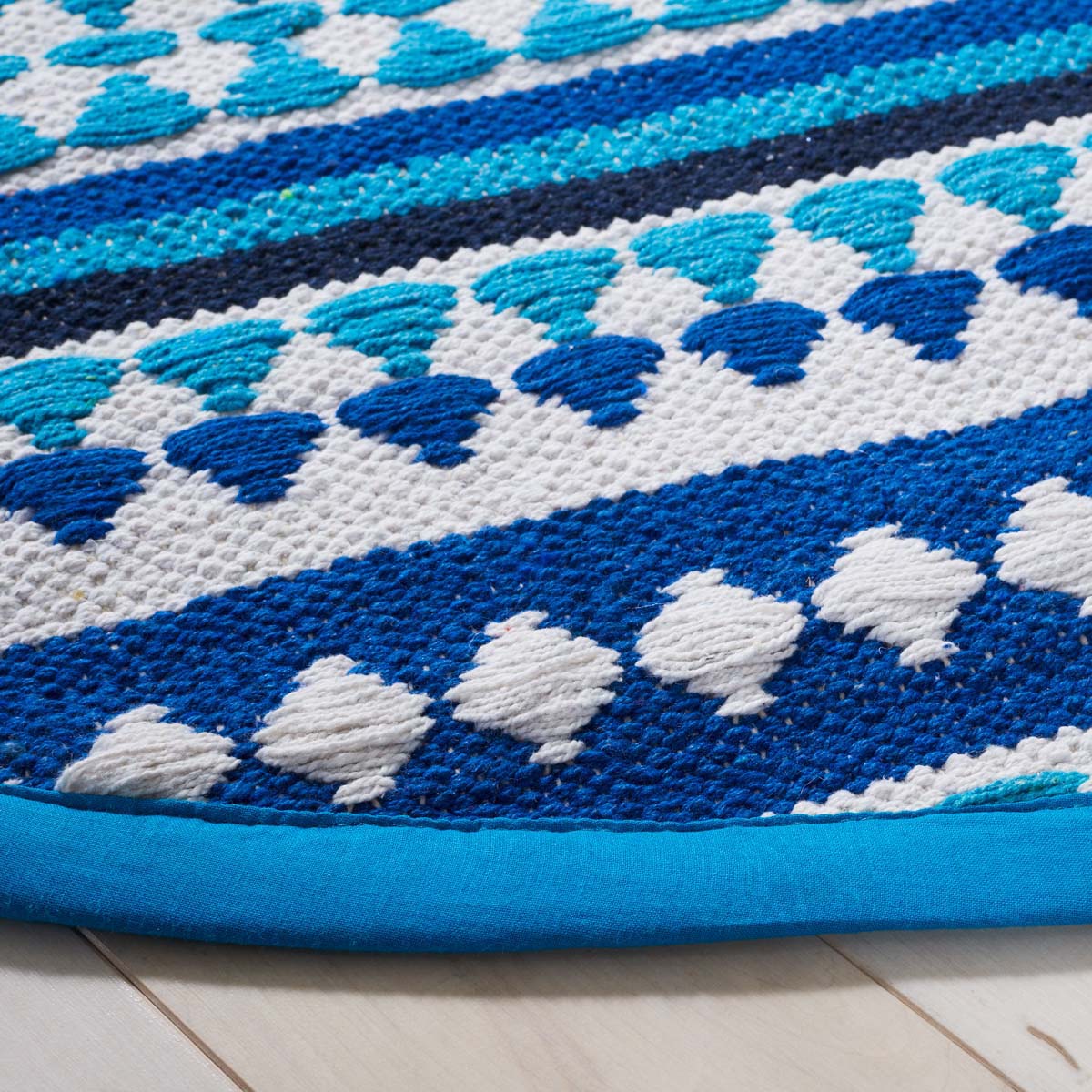 Safavieh Montauk 451 Rug, MTK451 - Blue / Ivory