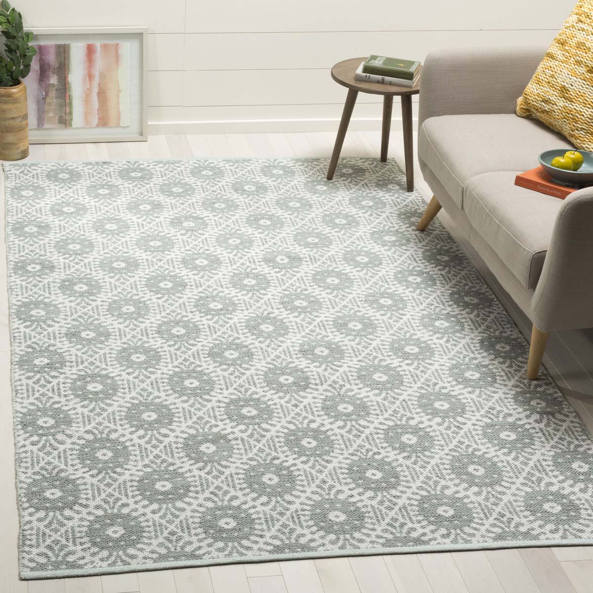 Safavieh Montauk 612 Rug, MTK612 - Light Green / Ivory