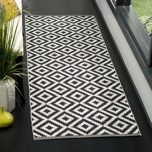 Safavieh Montauk 613 Rug, MTK613