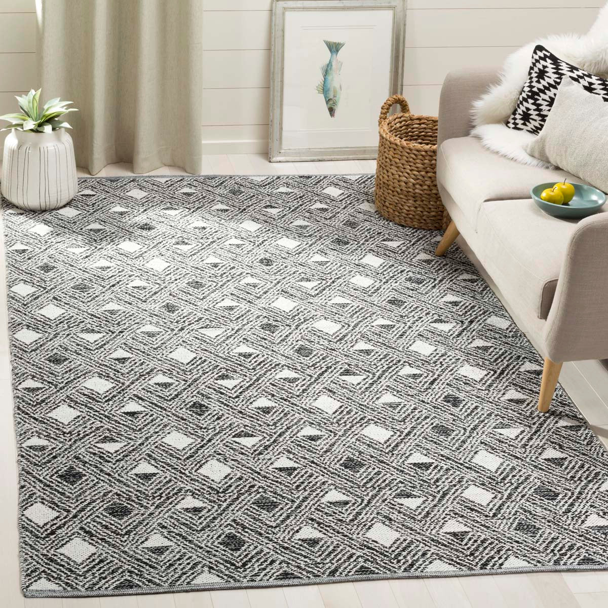 Safavieh Montauk 614 Rug, MTK614 - Black / Ivory