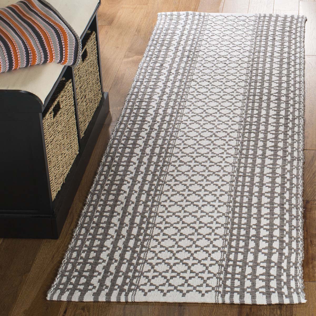 Safavieh Montauk 617 Rug, MTK617 - Grey / Ivory