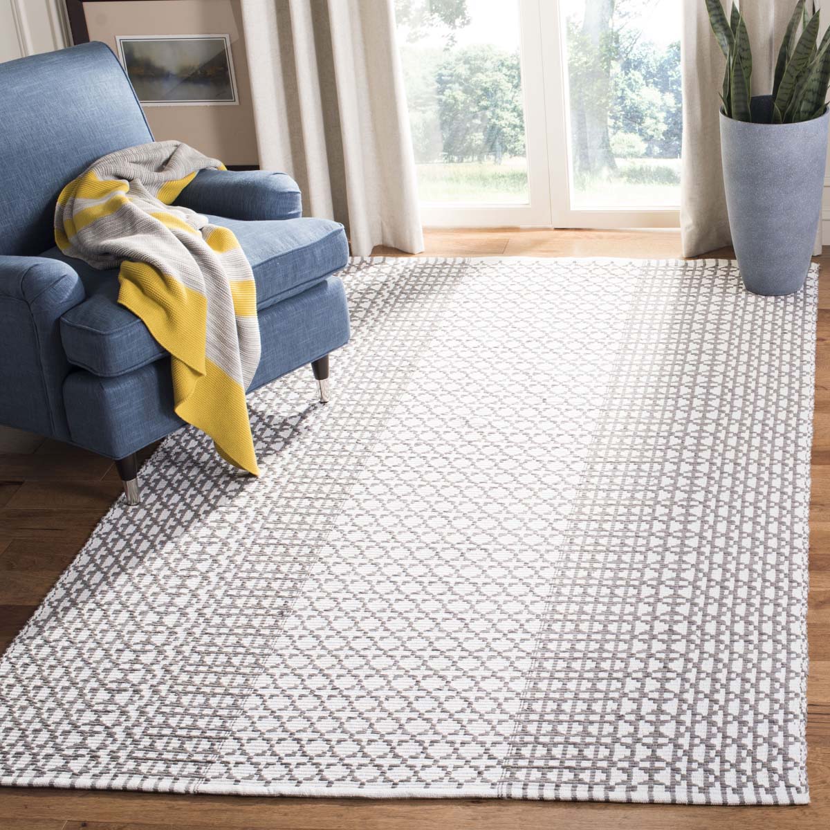 Safavieh Montauk 617 Rug, MTK617 - Grey / Ivory
