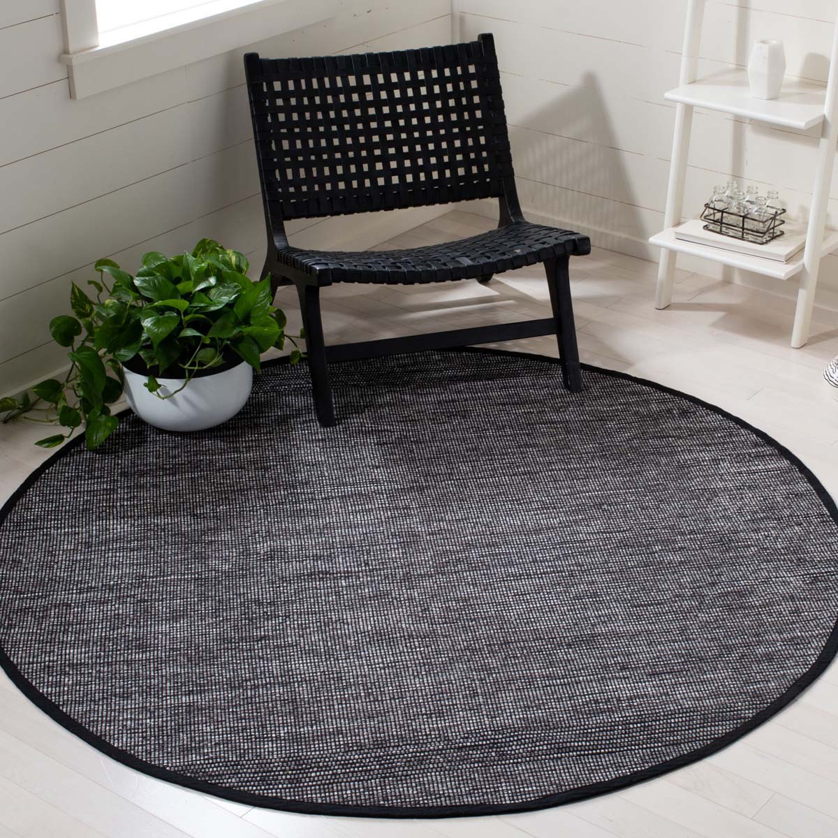 Safavieh Montauk 620 Rug, MTK620 - Charcoal / Black