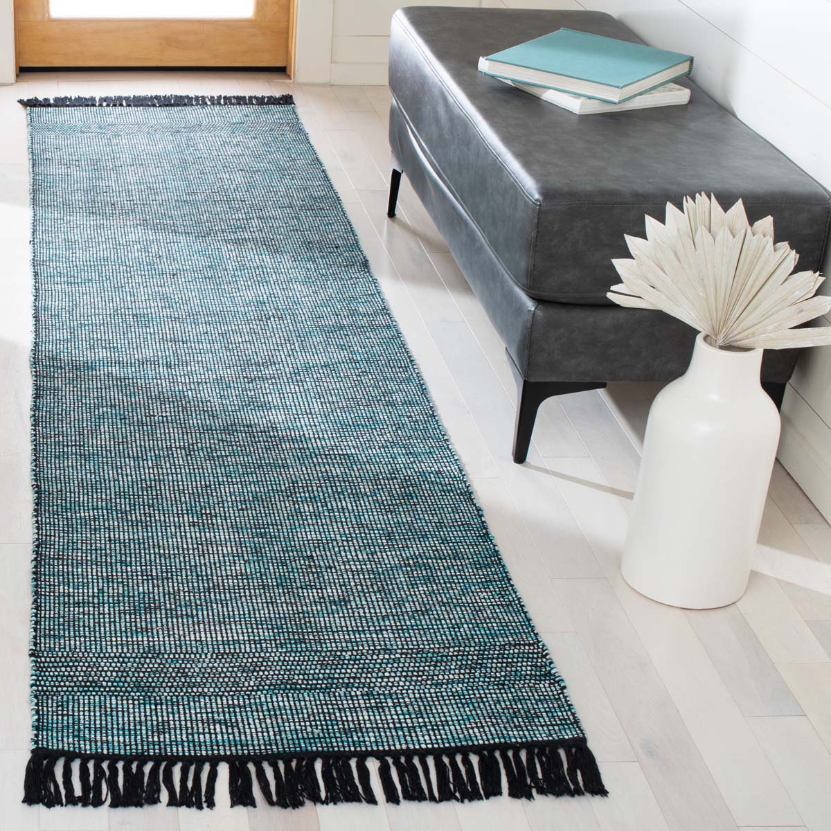 Safavieh Montauk 620 Rug, MTK620 - Turquoise / Black