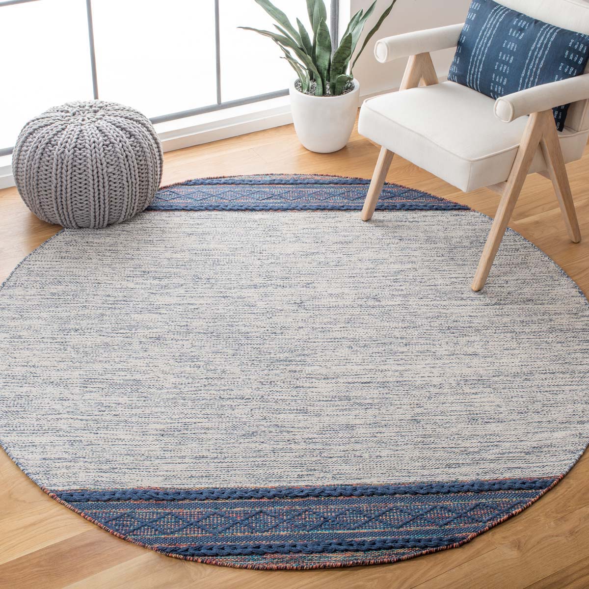 Safavieh Montauk 653 Rug, MTK653 - Navy / Beige