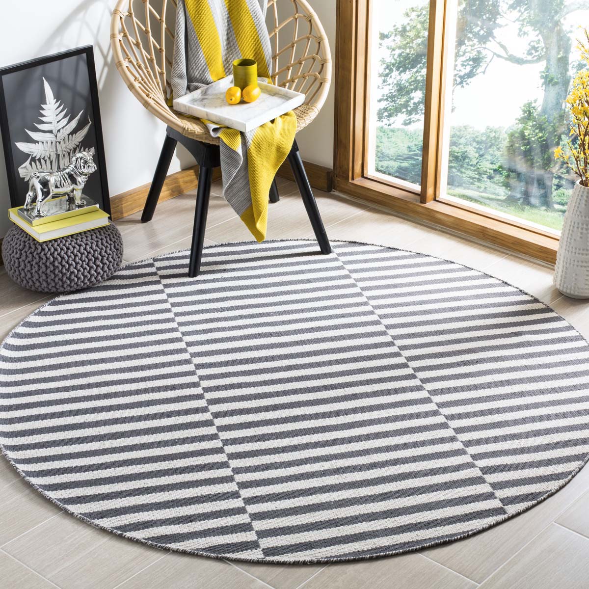 Safavieh Montauk 715 Rug, MTK715 - Ivory / Grey