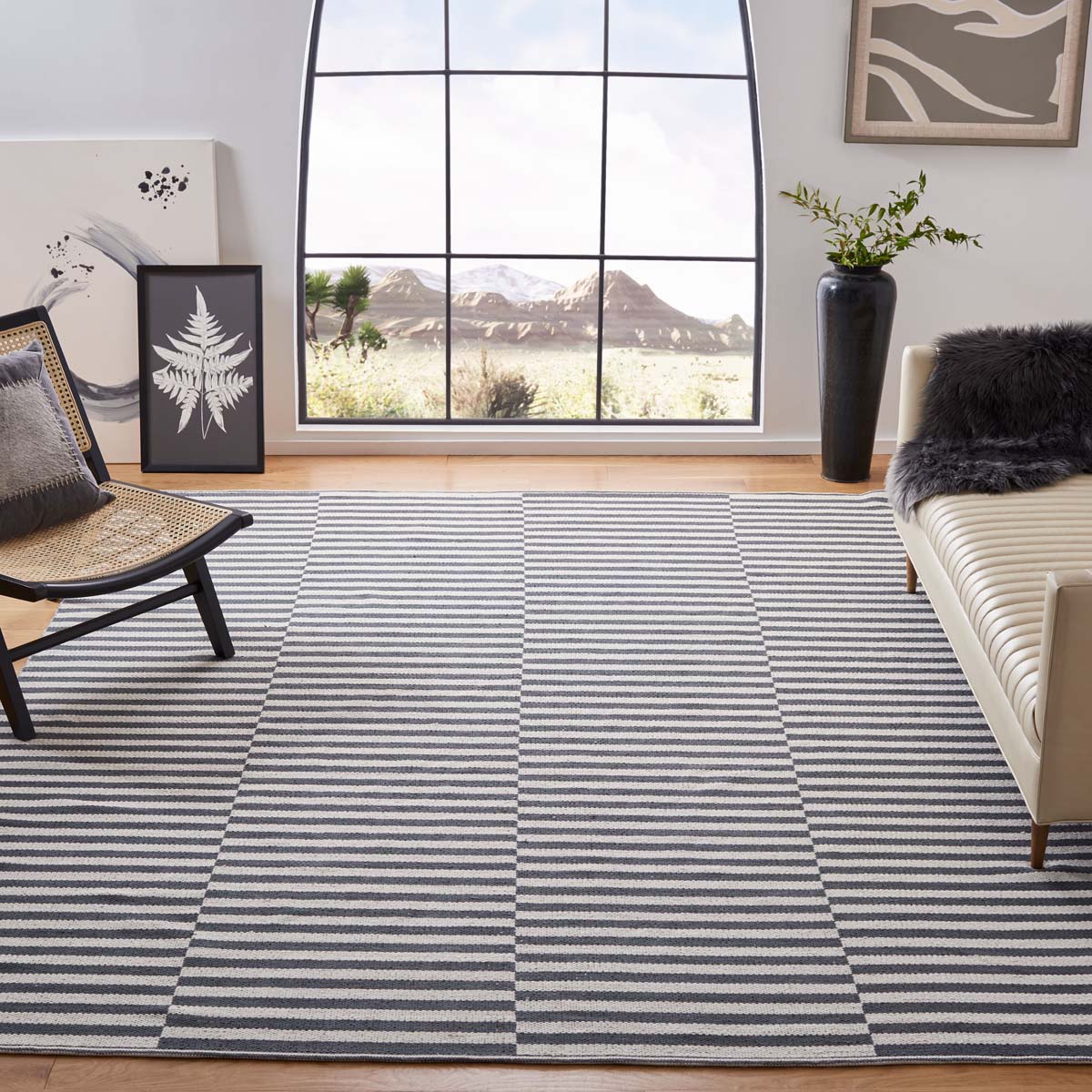 Safavieh Montauk 715 Rug, MTK715 - Ivory / Grey