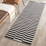 Safavieh Montauk 715 Rug, MTK715 - Ivory / Black