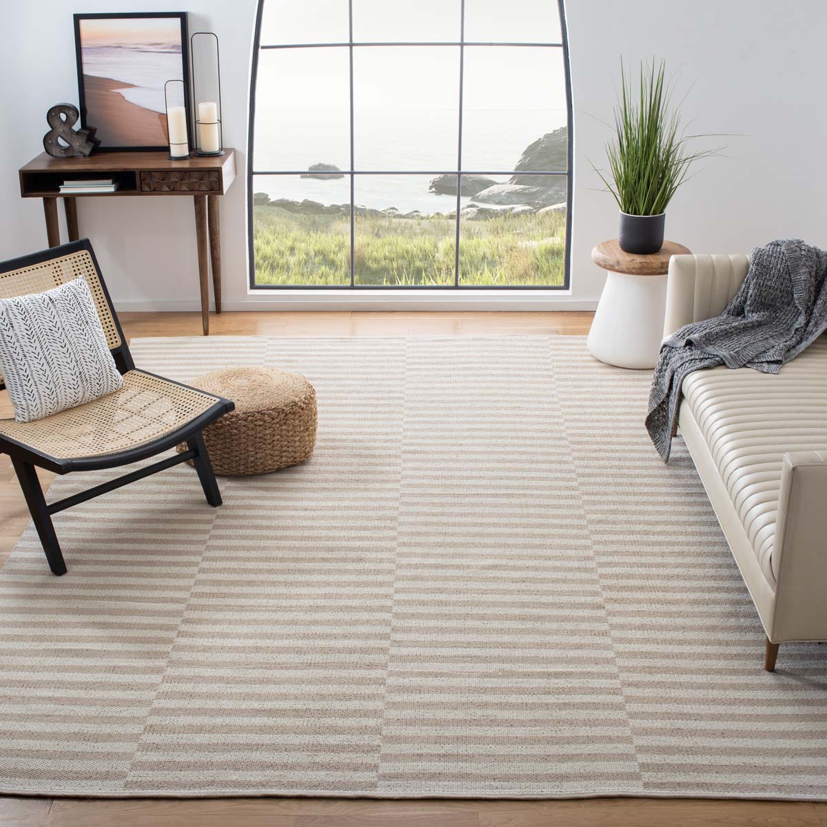 Safavieh Montauk 715 Rug, MTK715 - Ivory / Light Grey