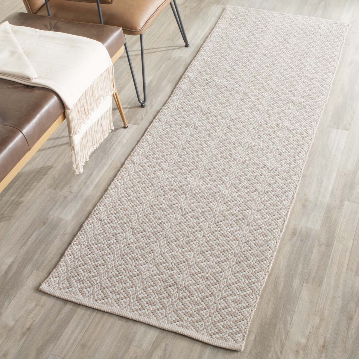 Safavieh Montauk 716 Rug, MTK716 - Ivory / Beige