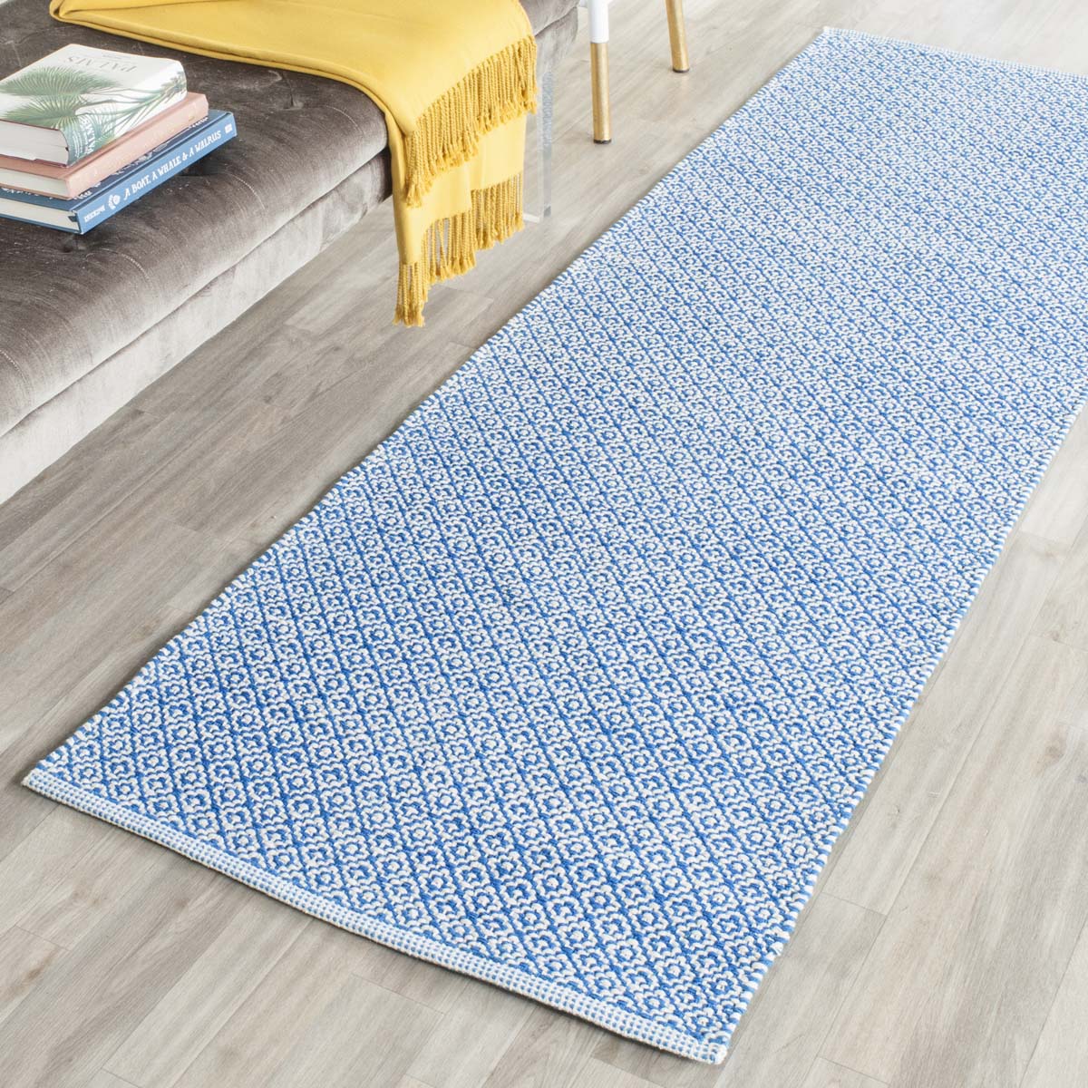 Safavieh Montauk 717 Rug, MTK717 - Ivory / Blue