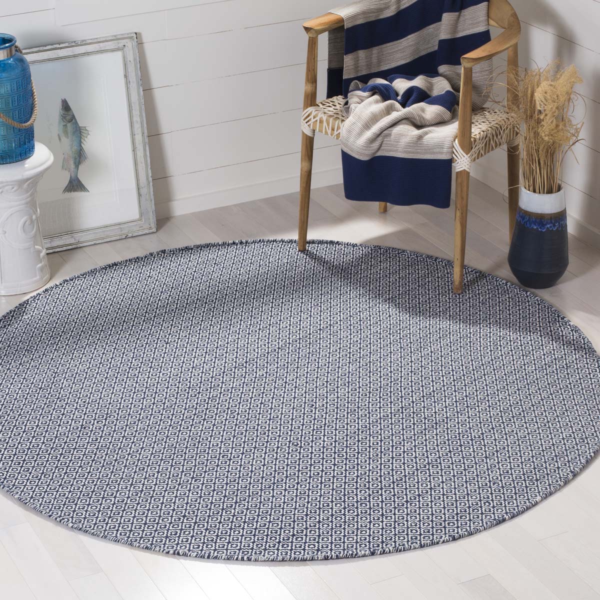 Safavieh Montauk 717 Rug, MTK717 - Ivory / Navy