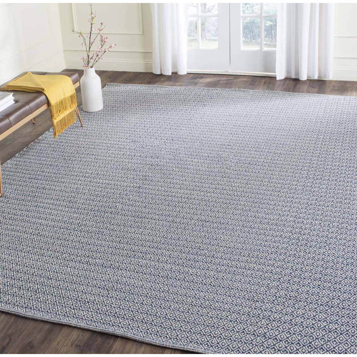 Safavieh Montauk 717 Rug, MTK717 - Ivory / Navy