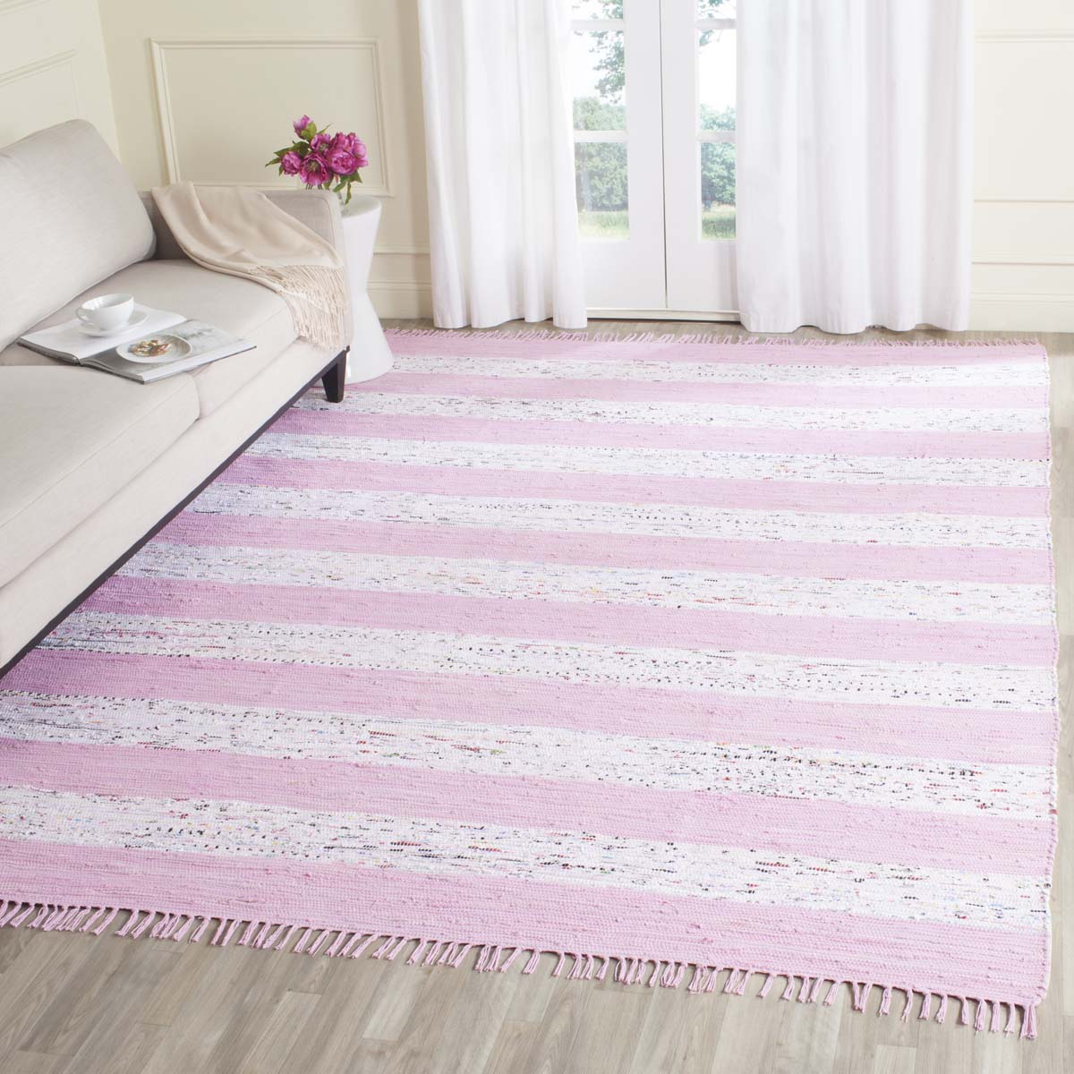 Safavieh Montauk 720 Rug, MTK720 - Ivory / Light Pink