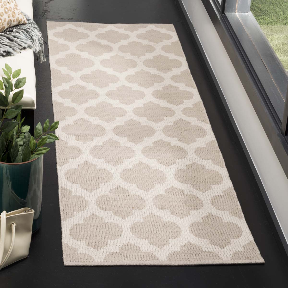 Safavieh Montauk 723 Rug, MTK723 - Grey / Ivory