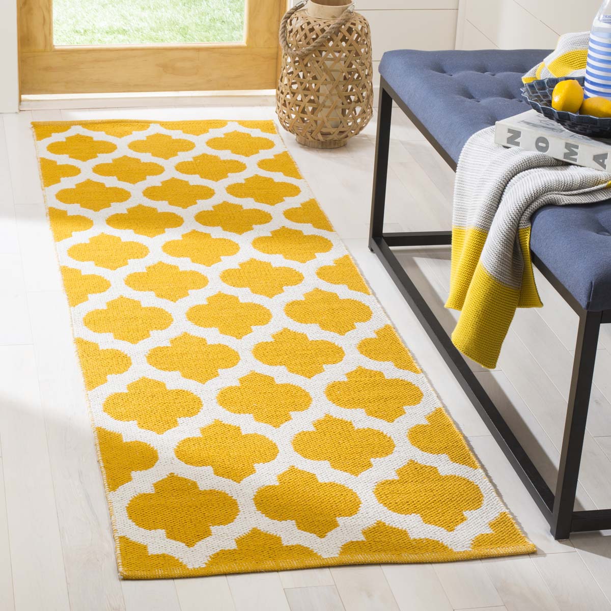 Safavieh Montauk 723 Rug, MTK723 - Yellow / Ivory