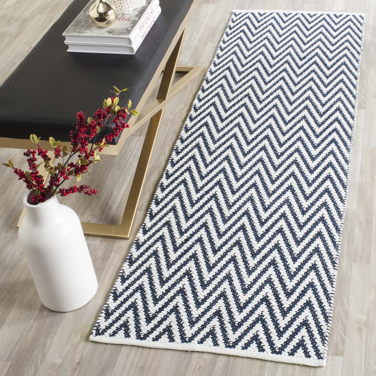 Safavieh Montauk 812 Rug, MTK812 - Navy / Ivory