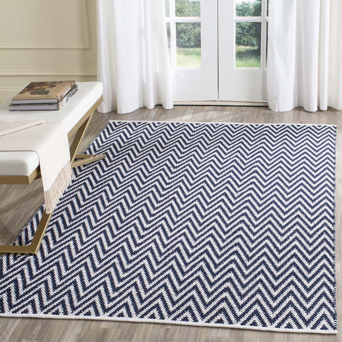 Safavieh Montauk 812 Rug, MTK812 - Navy / Ivory