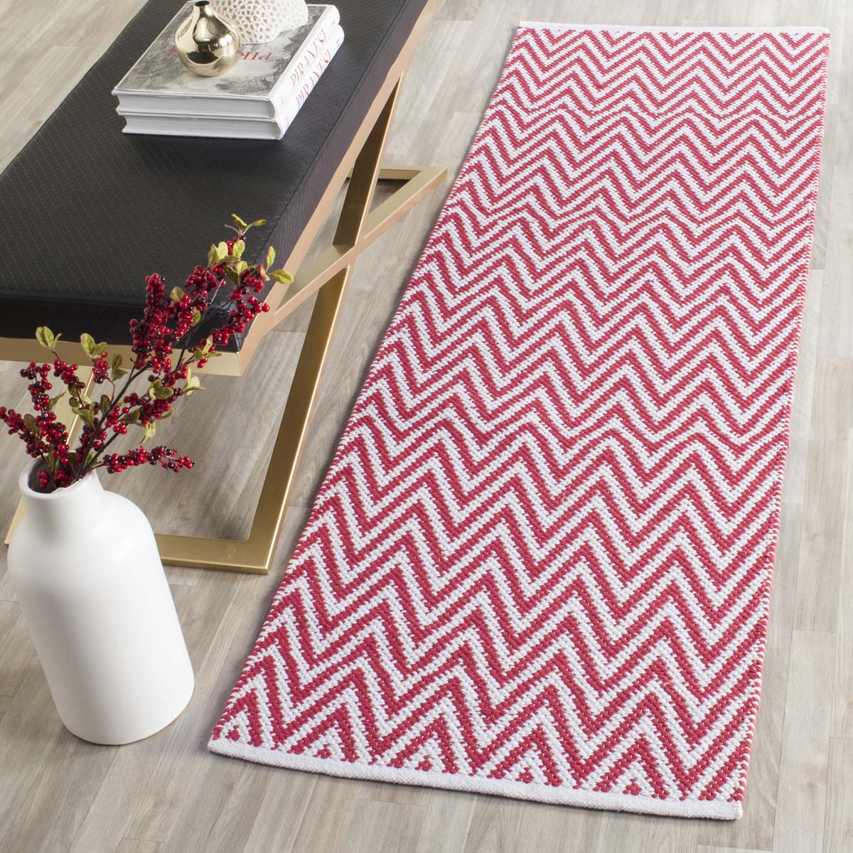 Safavieh Montauk 812 Rug, MTK812 - Red / Ivory